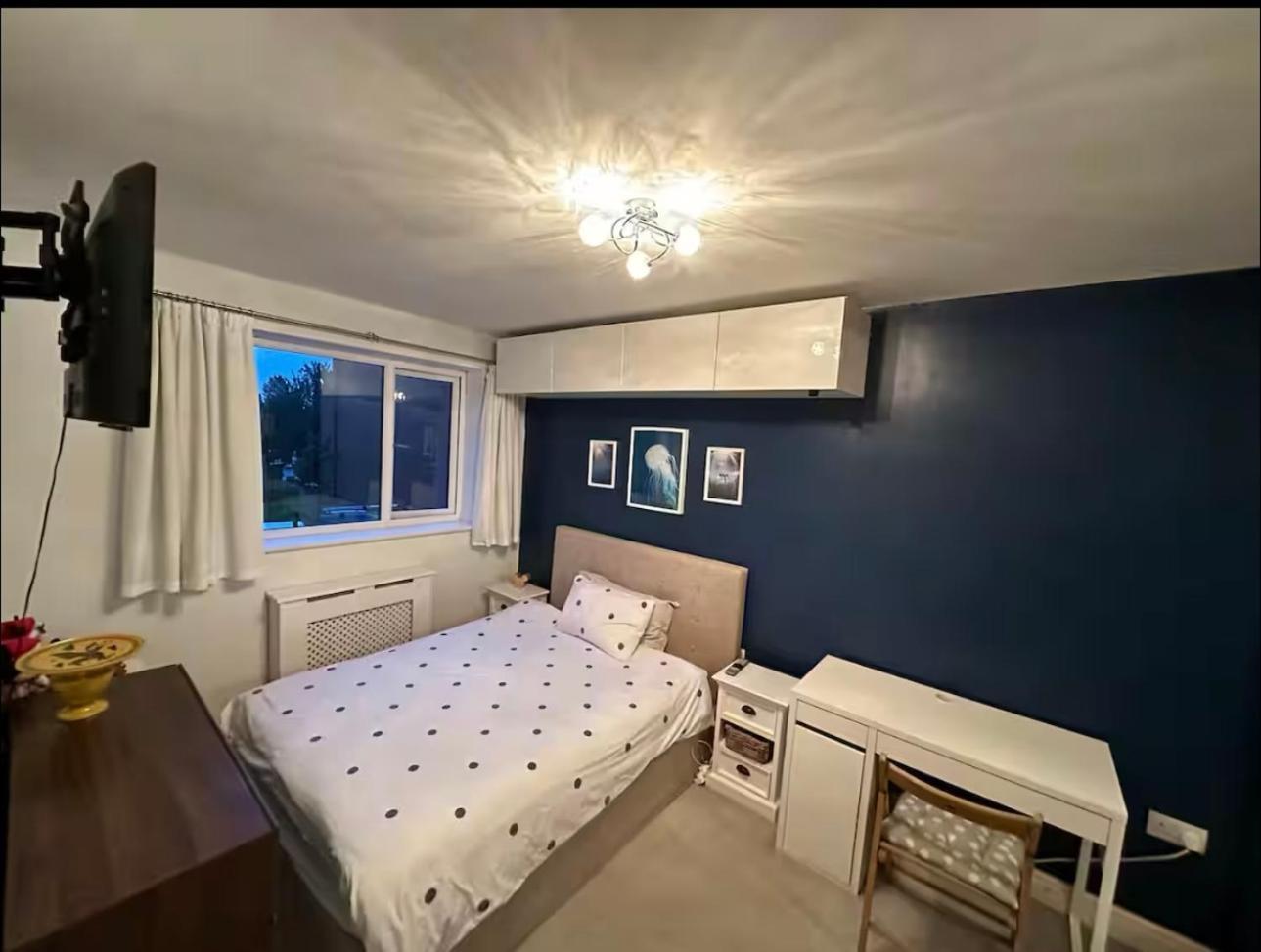 Room In London Exterior photo
